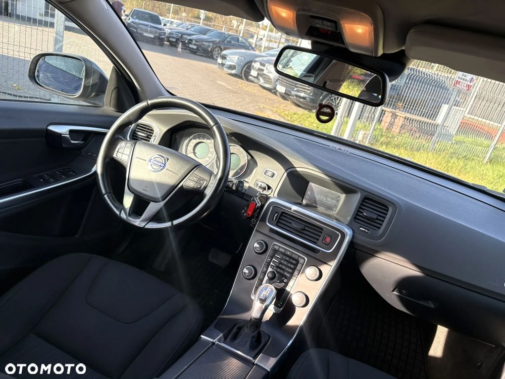 Volvo V60 D4 Geartronic Kinetic - 21