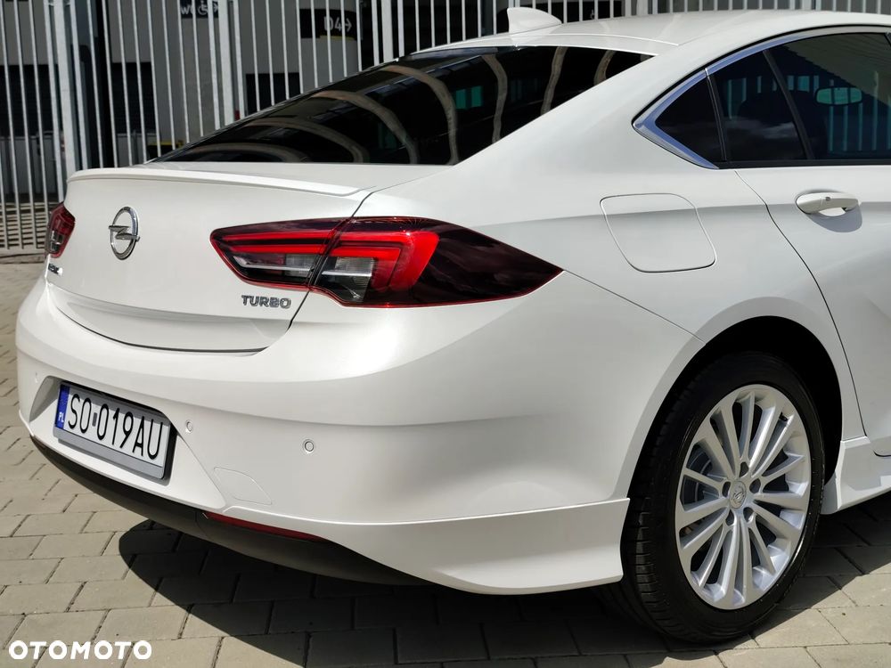Opel Insignia 1.5 T Innovation S&S - 12