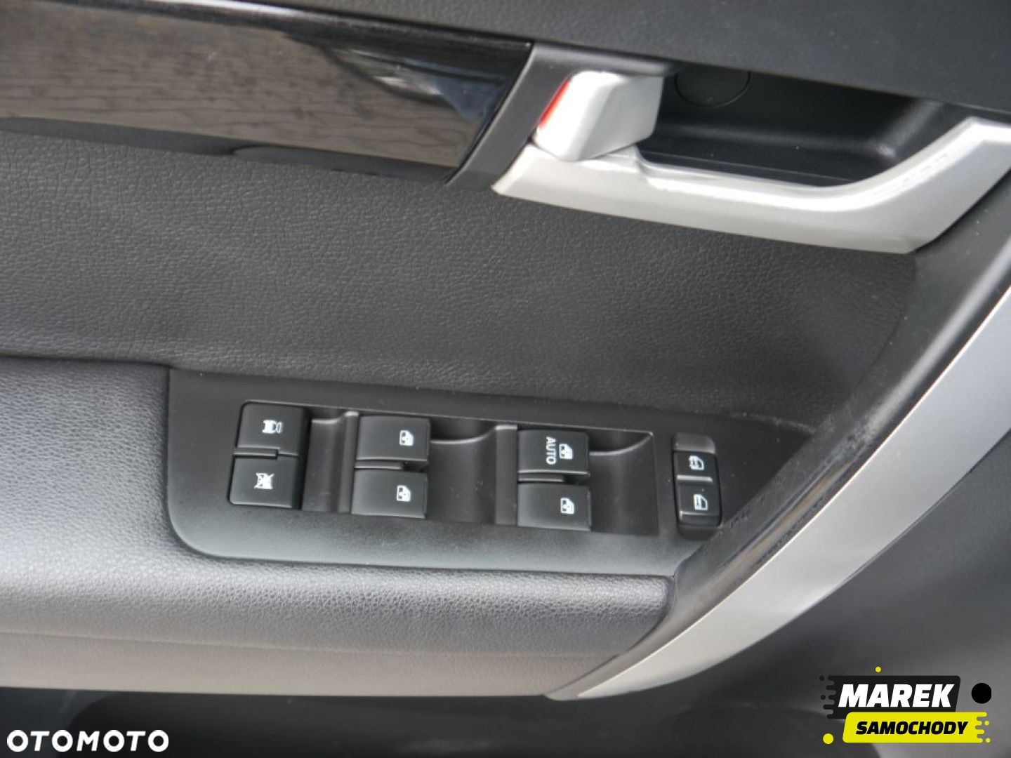 Chevrolet Captiva - 23