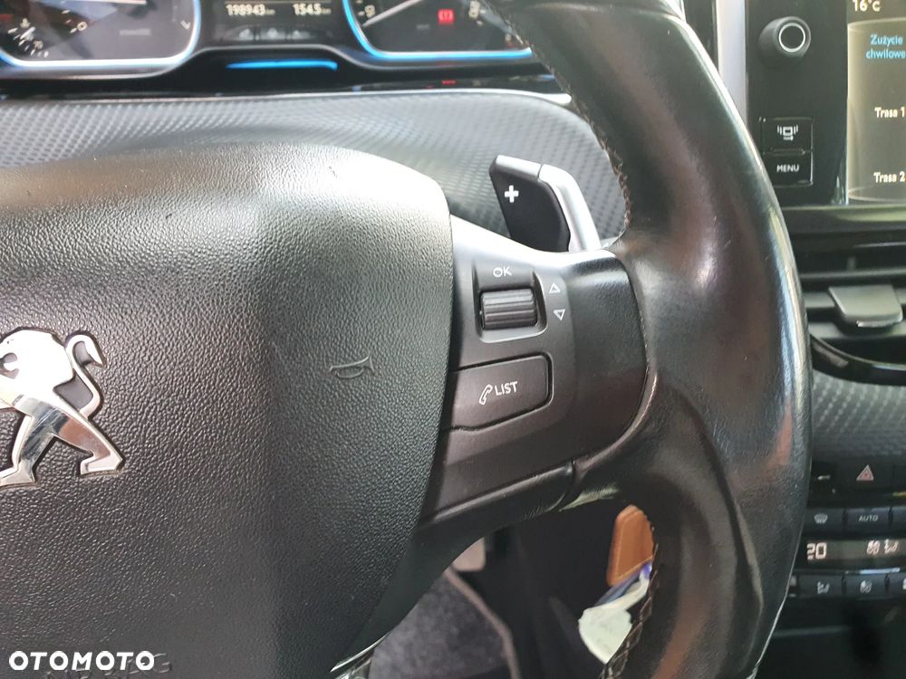 Peugeot 2008 PureTech 82 ETG5 STOP&START Allure - 19