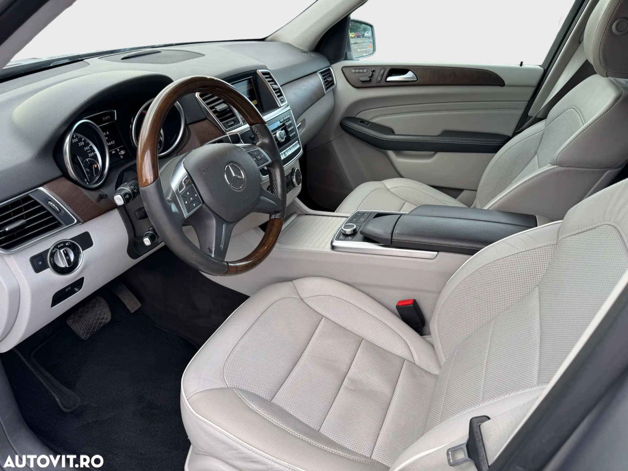 Mercedes-Benz ML 350 BlueTEC 4MATIC 7G-TRONIC - 8