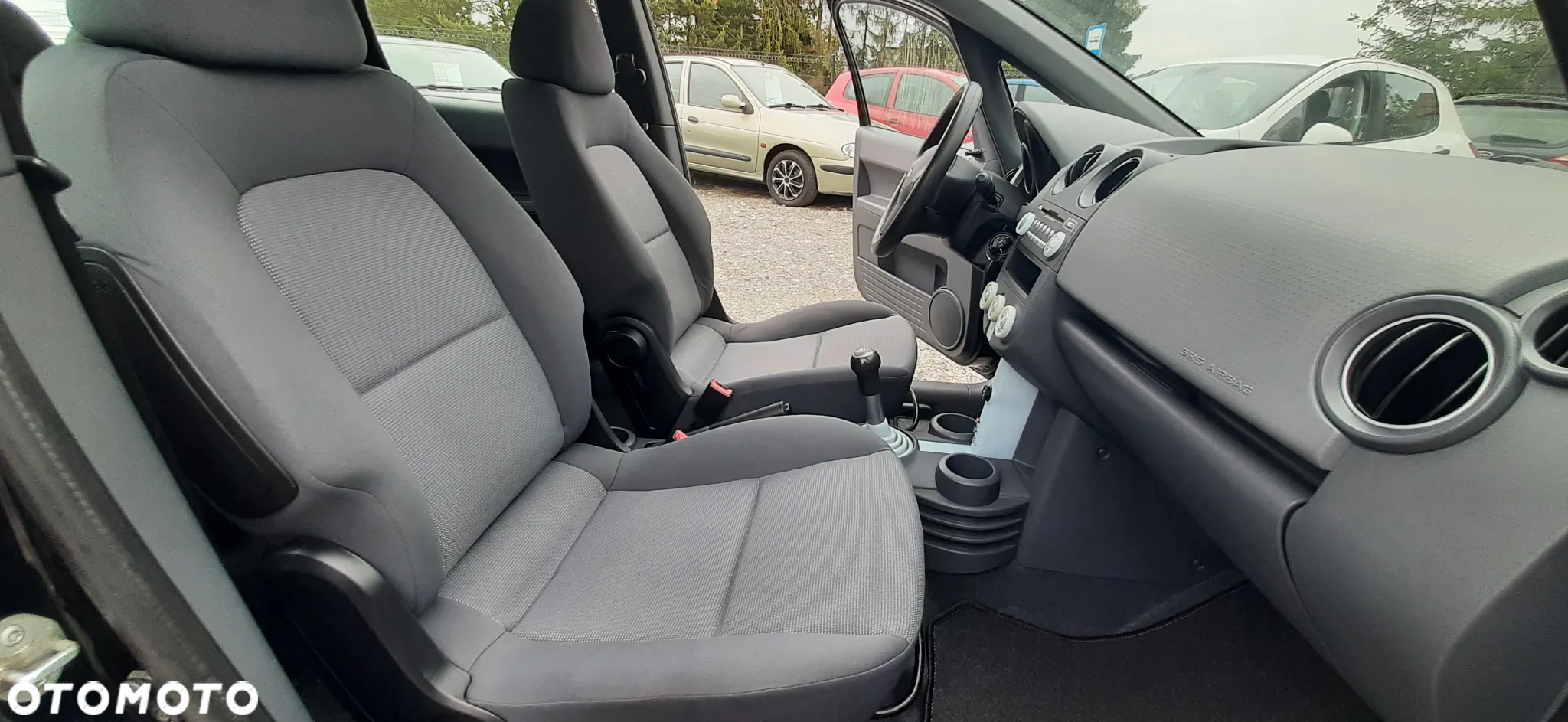 Mitsubishi Colt - 31