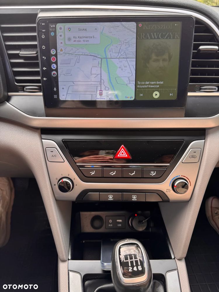 Hyundai Elantra - 13