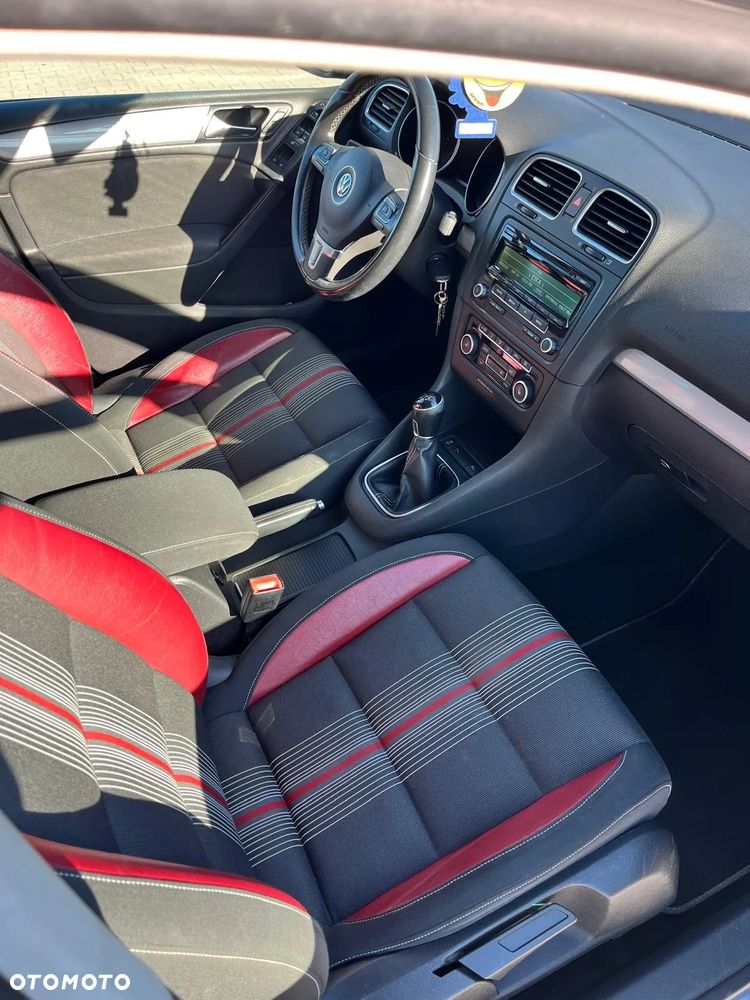 Volkswagen Golf 1.6 TDI Highline - 5