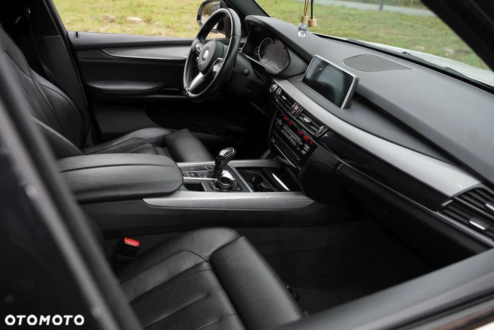 BMW X5 xDrive40d - 28