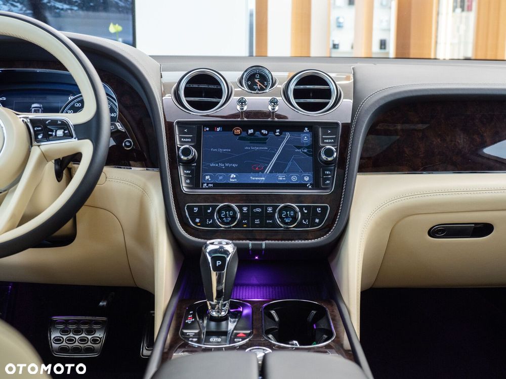 Bentley Bentayga - 13