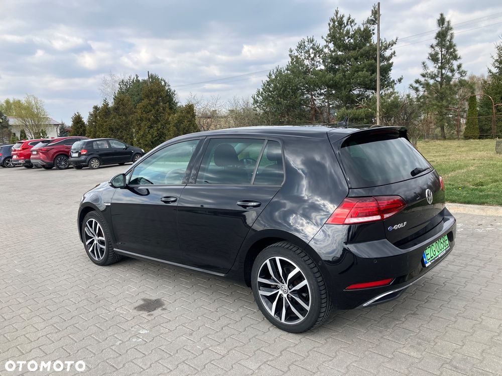 Volkswagen Golf - 5