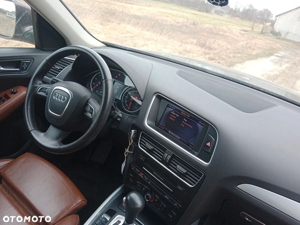 Audi Q5 3.2 FSI Quattro S tronic - 10