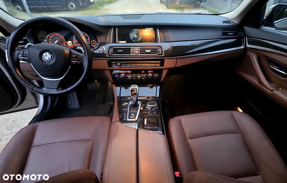 BMW Seria 5 530d xDrive Sport-Aut Luxury Line - 13