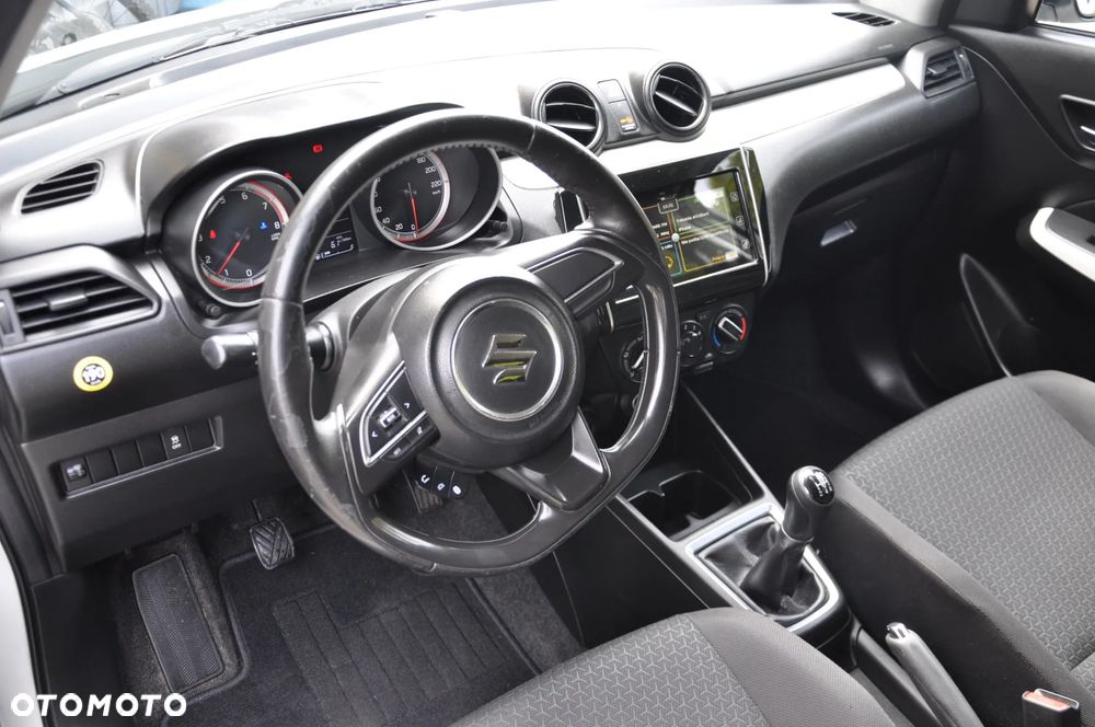 Suzuki Swift 1.2 Dualjet Allgrip Comfort - 8