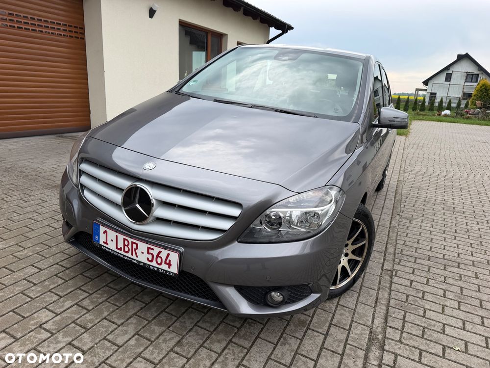 Mercedes-Benz Klasa B 180 7G-DCT Edition - 22