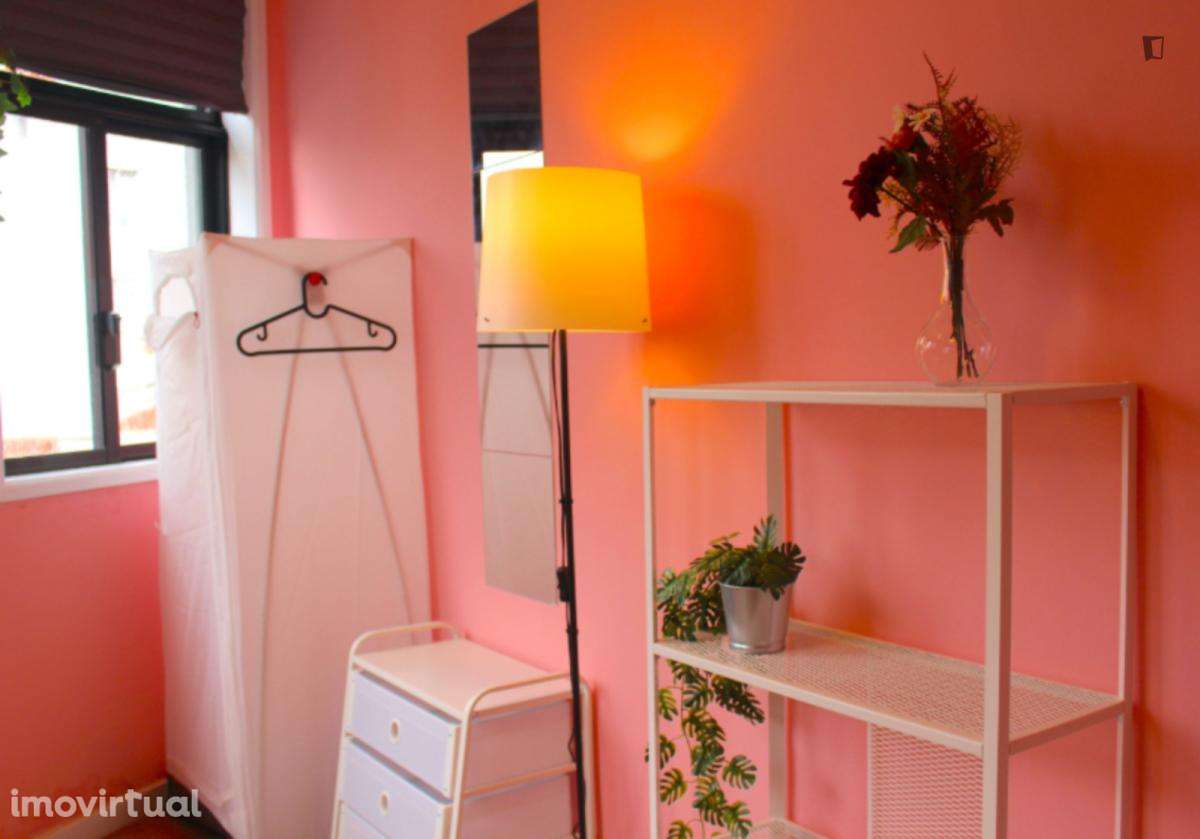 Quarto - localizado em Paranhos Porto - Grande imagem: 5/35