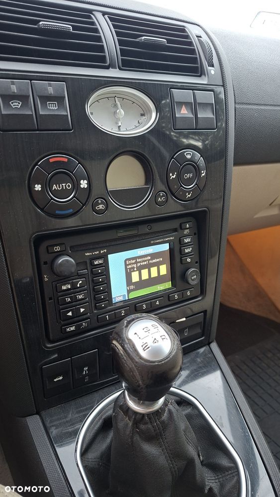 Ford Mondeo - 8