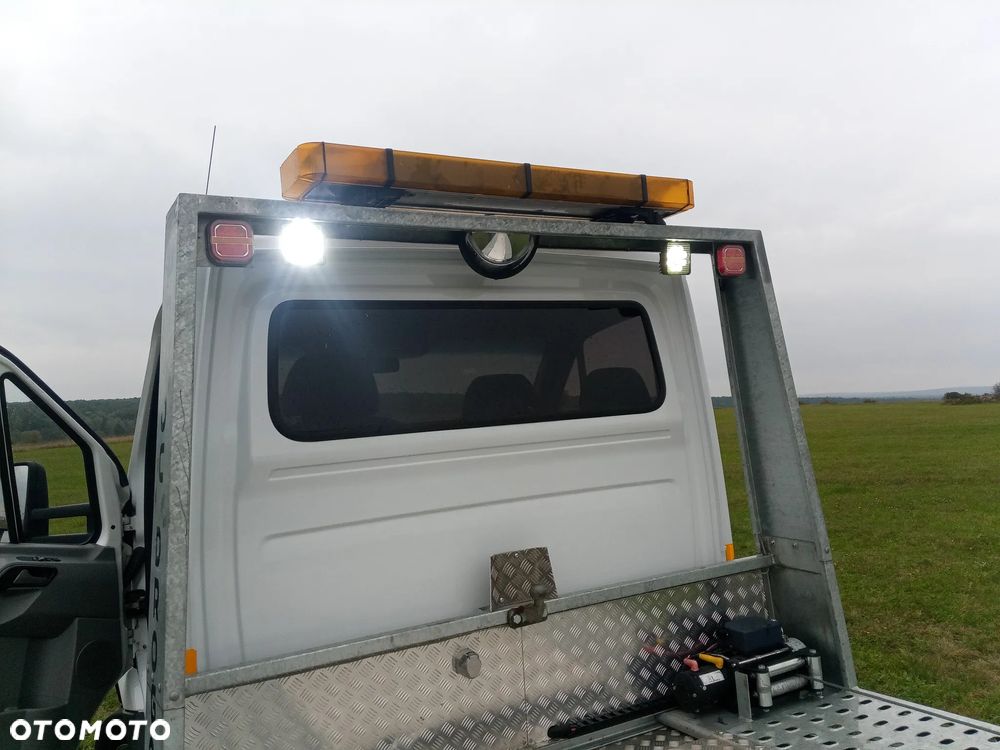 Mercedes-Benz Sprinter - 12