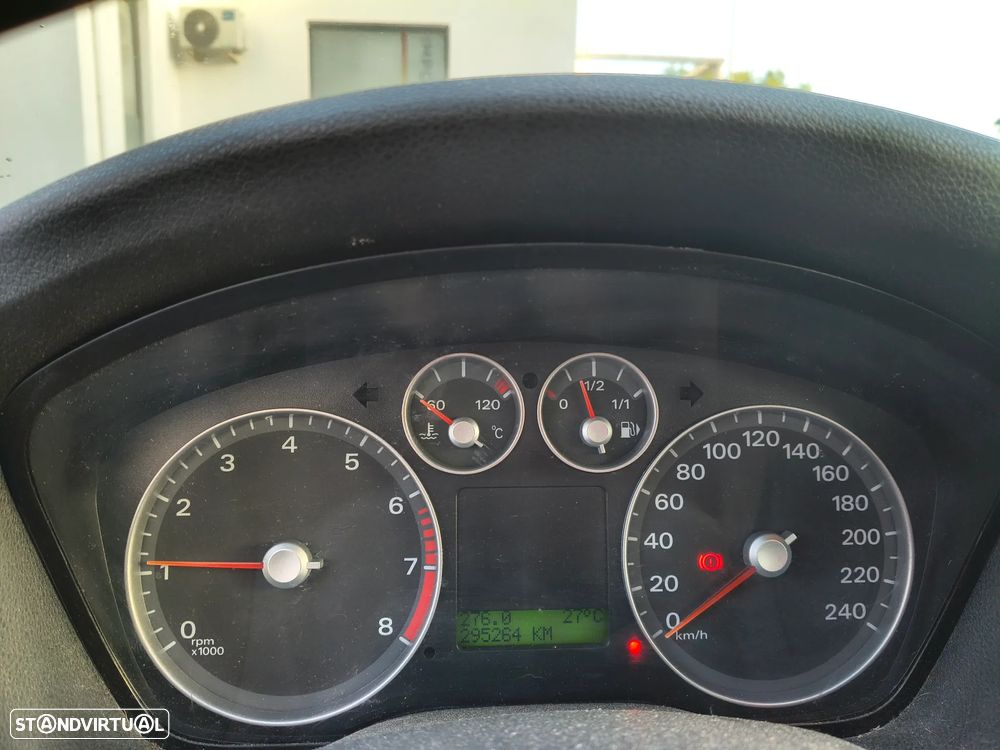 Ford Focus SW 1.4 Sport - 11