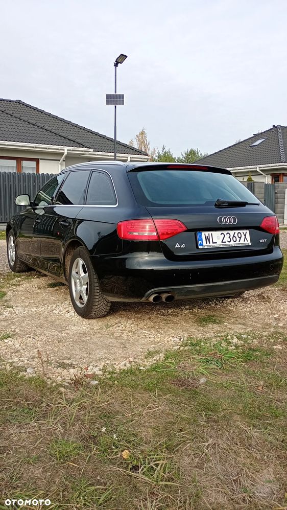 Audi A4 Avant - 10