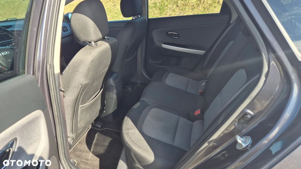 Kia Ceed 1.6 CRDi 136 ISG Dream Team Edition - 21