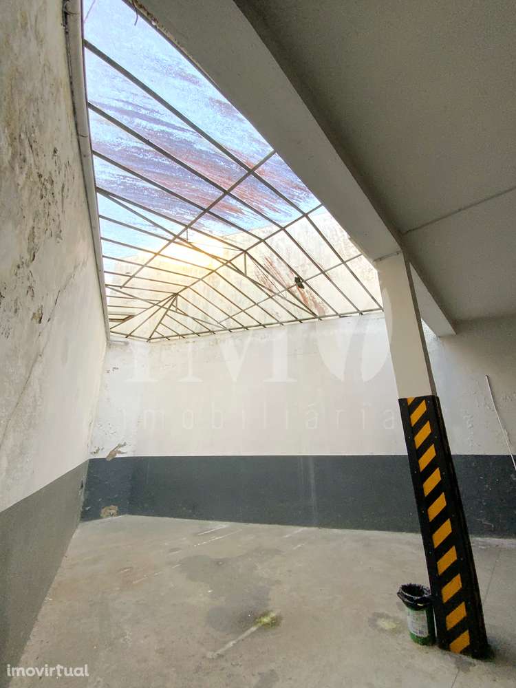 Garagem / Armazém com 600m2 - Maximinos, Braga - Grande imagem: 2/6