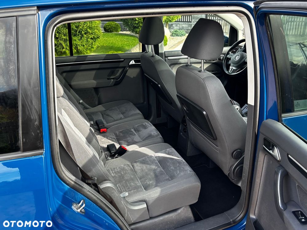 Volkswagen Touran 2.0 TDI DPF BlueMotion Technology Highline - 26