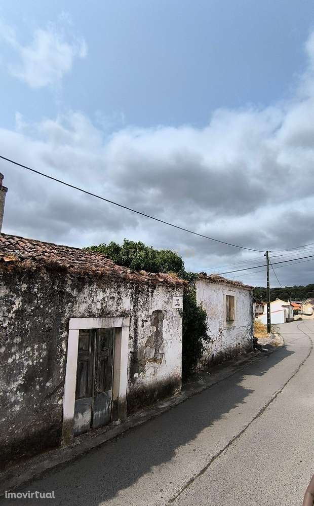 MORADIA PARA RECONSTRUÇÃO - Grande imagem: 2/6