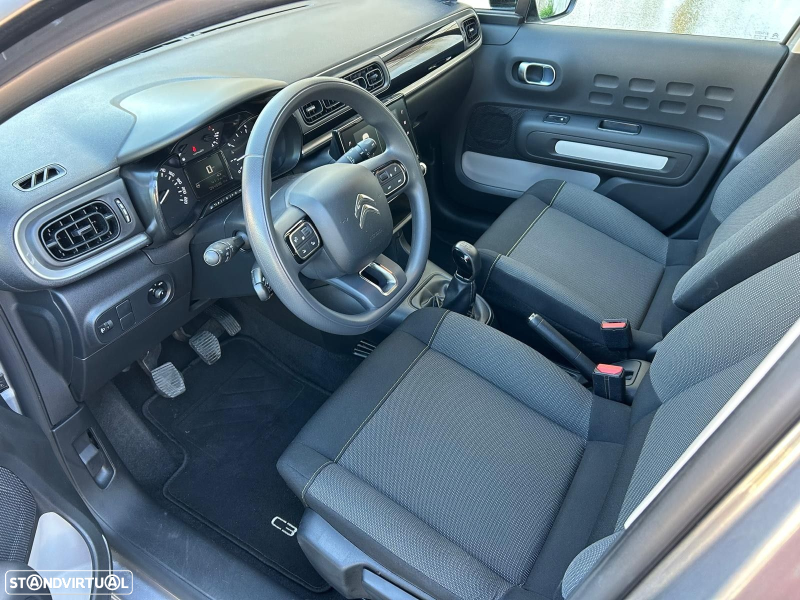 Citroën C3 1.2 PureTech Shine - 10