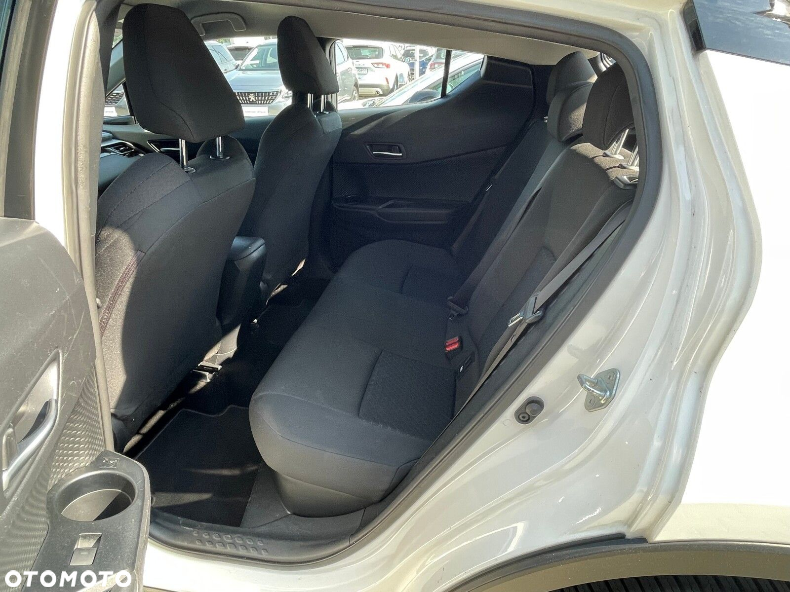 Toyota C-HR 1.8 Hybrid Premium - 12