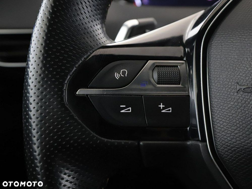 Peugeot 3008 1.6 PureTech GT S&S EAT8 - 32