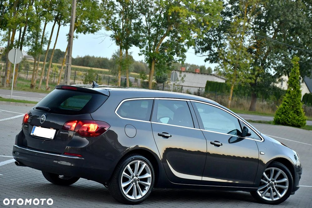 Opel Astra IV 1.4 T Cosmo - 19