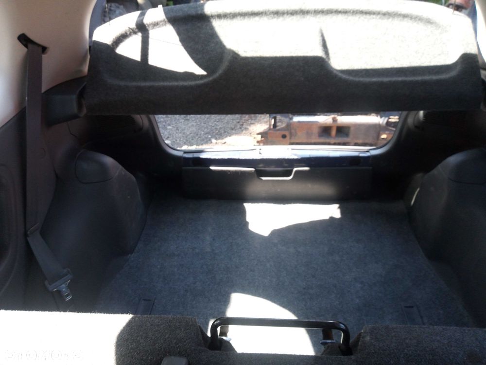 Toyota Yaris - 4
