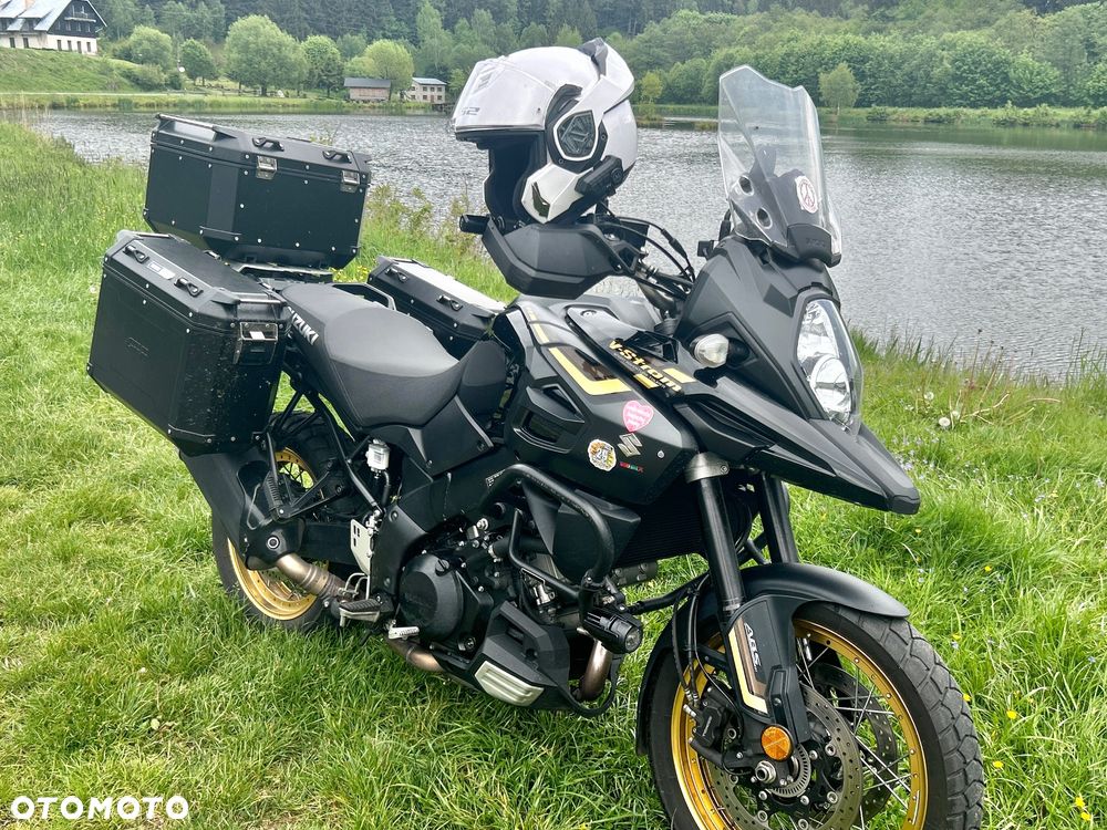 Suzuki V-STROM - 1