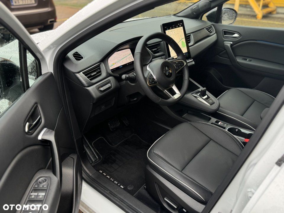 Mitsubishi Grandis - 6