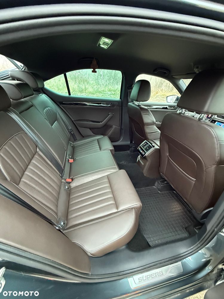 Skoda Superb 2.0 TDI SCR L&K DSG - 25