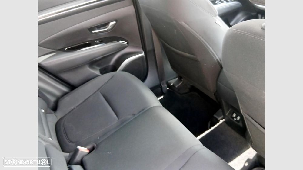 Hyundai Tucson 1.6 T-GDi Vanguard — fotografia 15