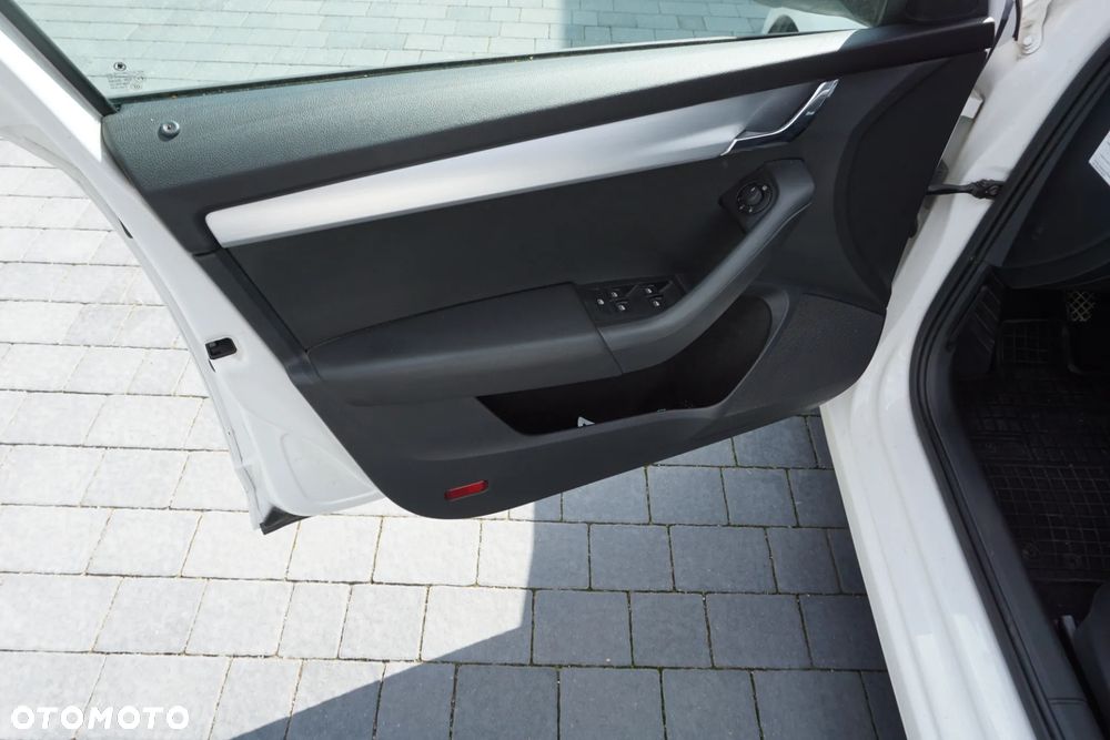 Skoda Octavia 1.4 TSI Ambition - 22
