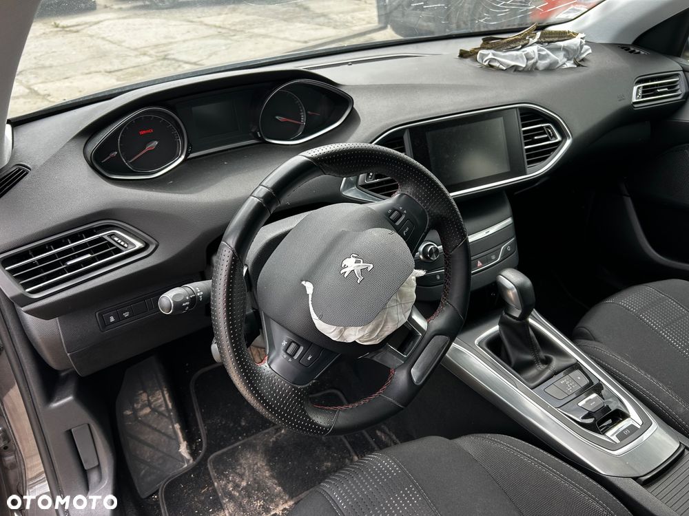 Peugeot 308 - 10