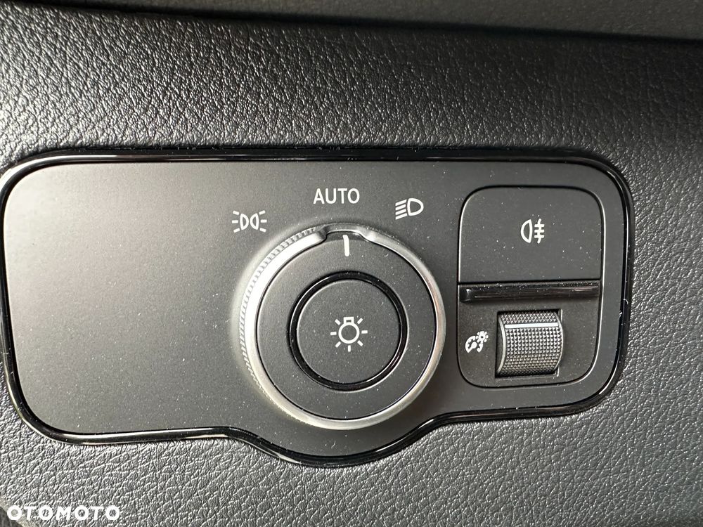 Mercedes-Benz Sprinter - 11
