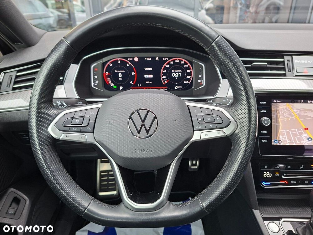 Volkswagen Passat - 20