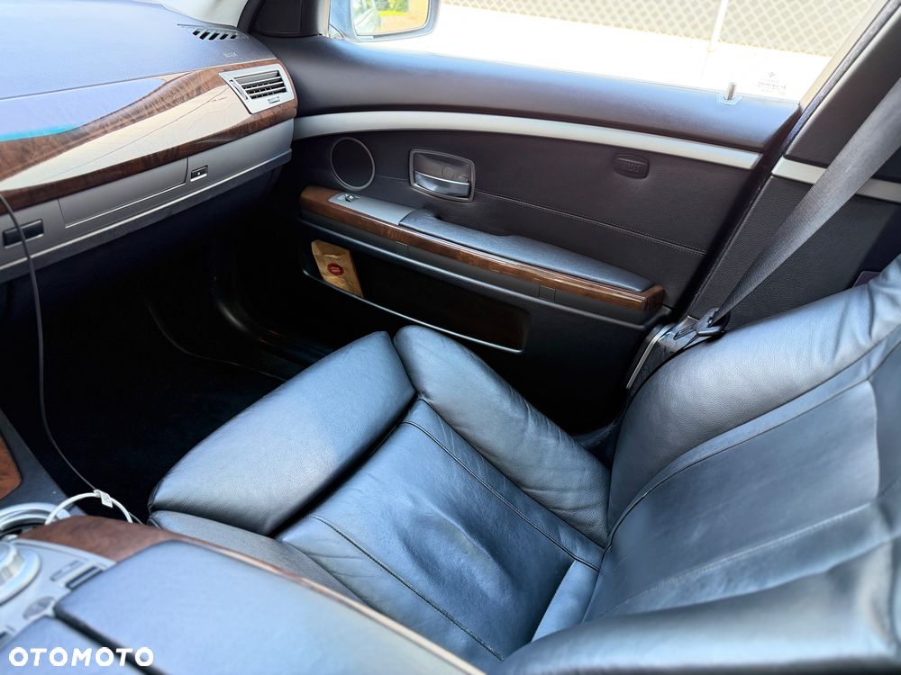 BMW Seria 7 730d - 24