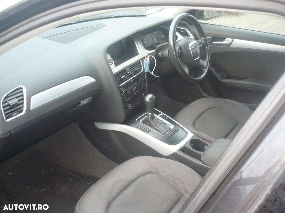 Dezmembrez Audi A4 8K Sedan 2.0 TDI Maro - 4