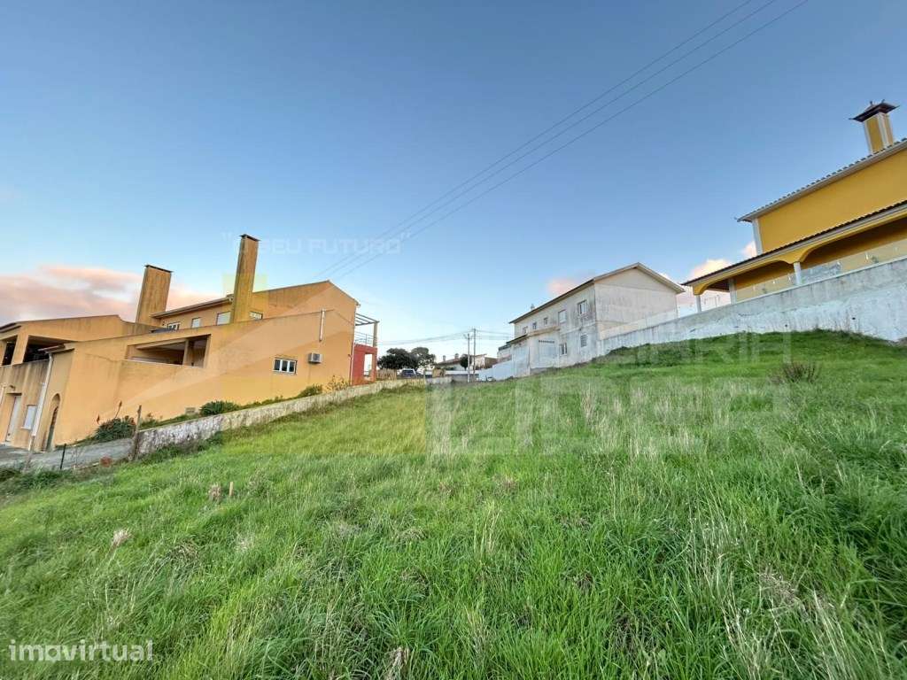 Terreno urbano com 1.542mº inserido em zona de moradias com ampla á... - Grande imagem: 2/5