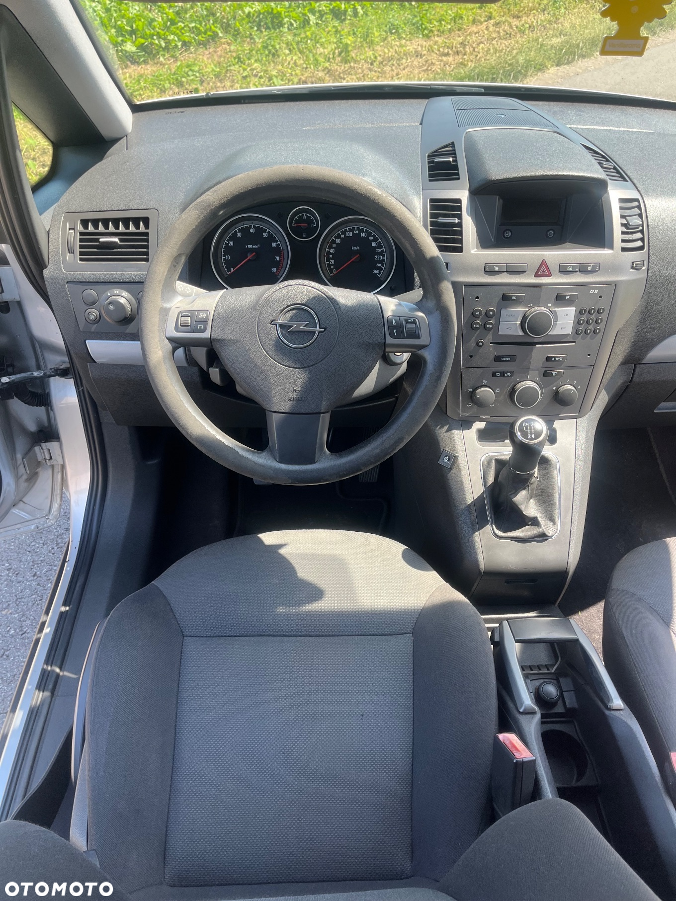 Opel Zafira - 9