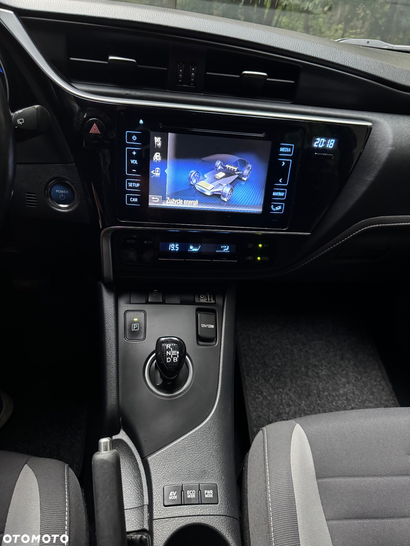 Toyota Auris - 25