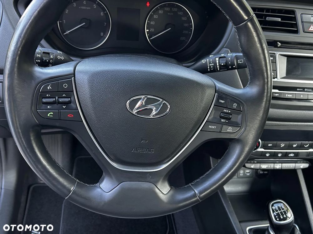 Hyundai i20 1.4 Premium - 22