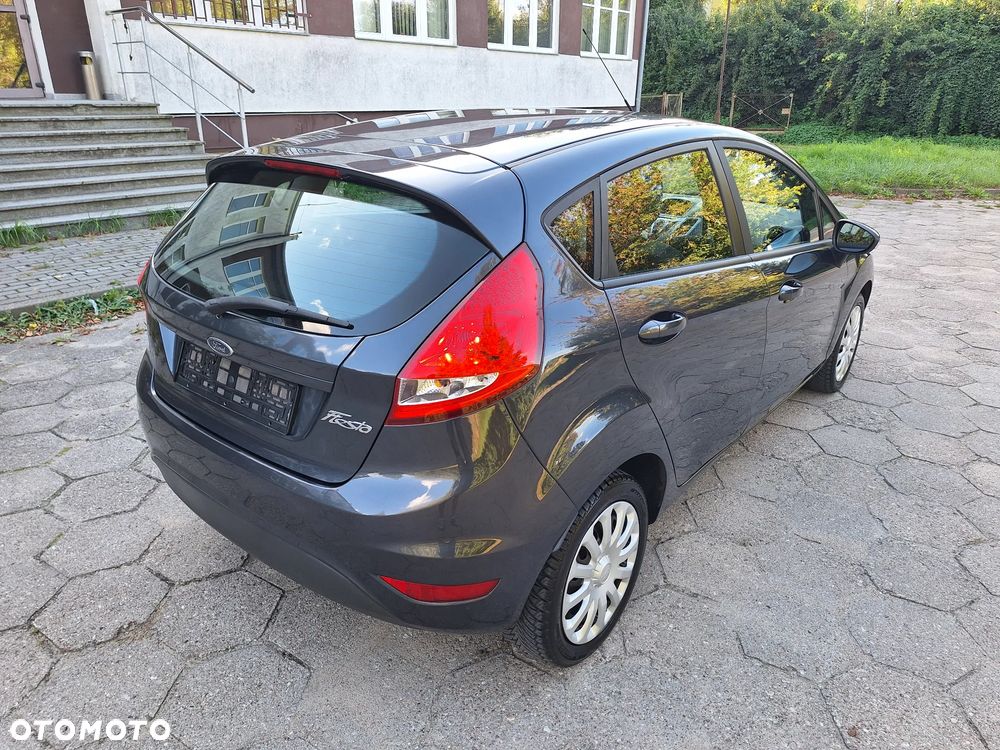 Ford Fiesta 1.25 Celebration - 3