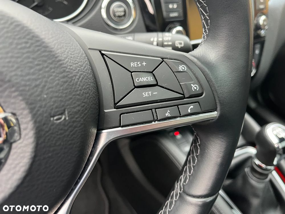 Nissan Qashqai 1.3 DIG-T TEKNA - 16