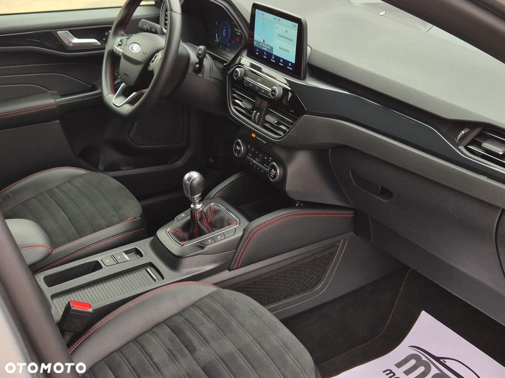 Ford Kuga 1.5 EcoBoost ST-LINE - 23