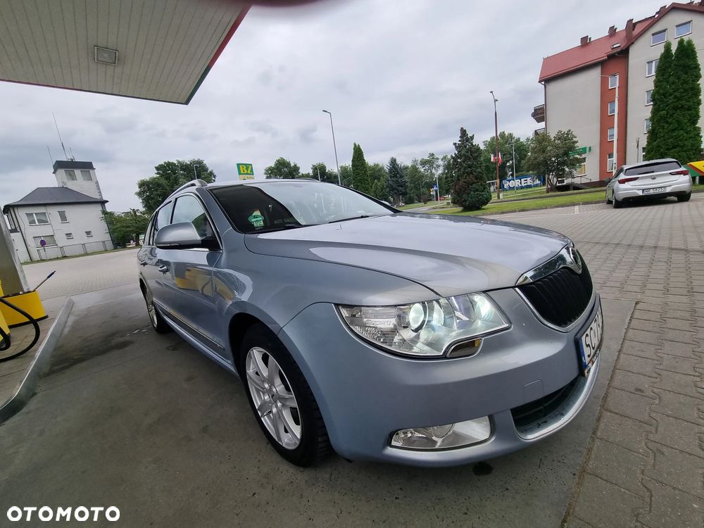 Skoda Superb 2.0 TDI Platinum - 32