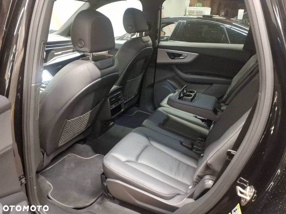 Audi Q7 - 8