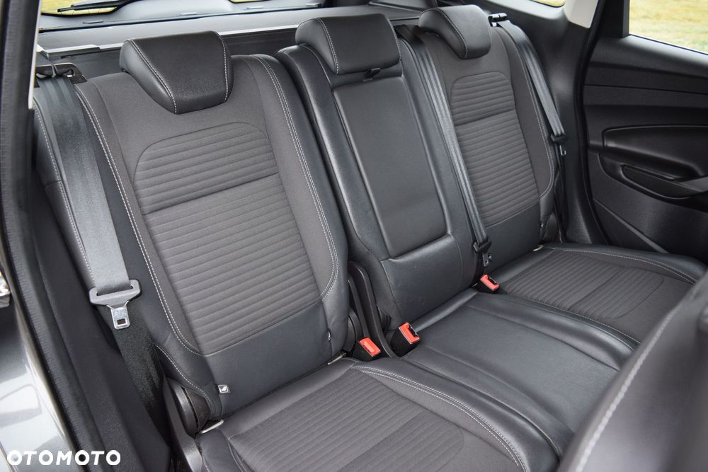 Ford Kuga 2.0 TDCi 4x4 Titanium - 24