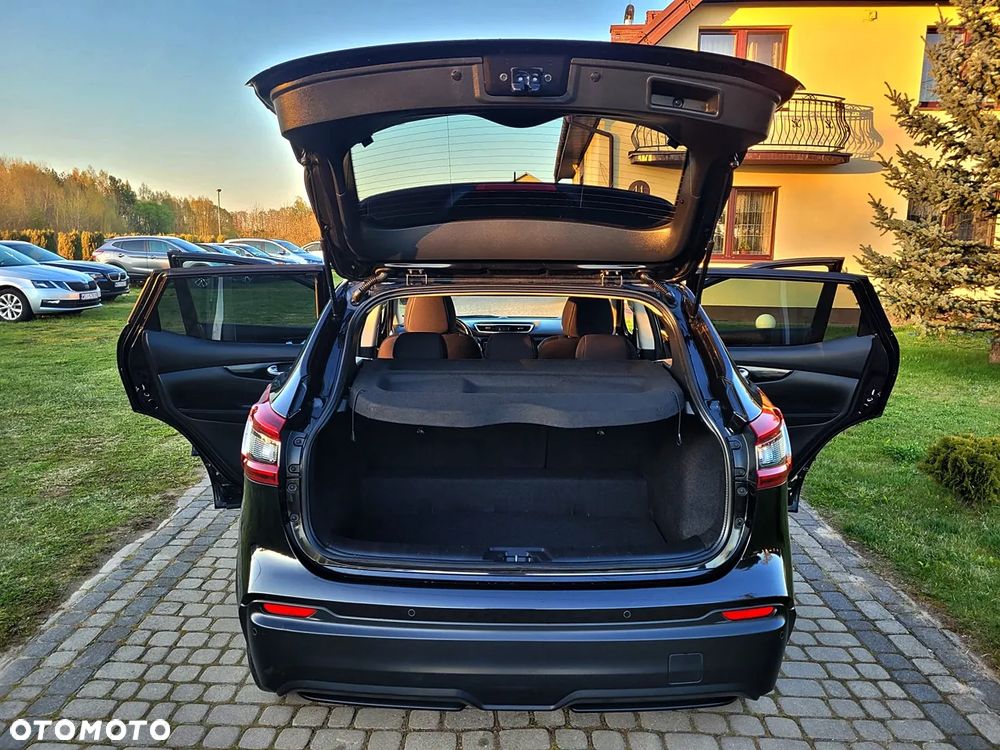 Nissan Qashqai 1.3 DIG-T SHIRO - 6